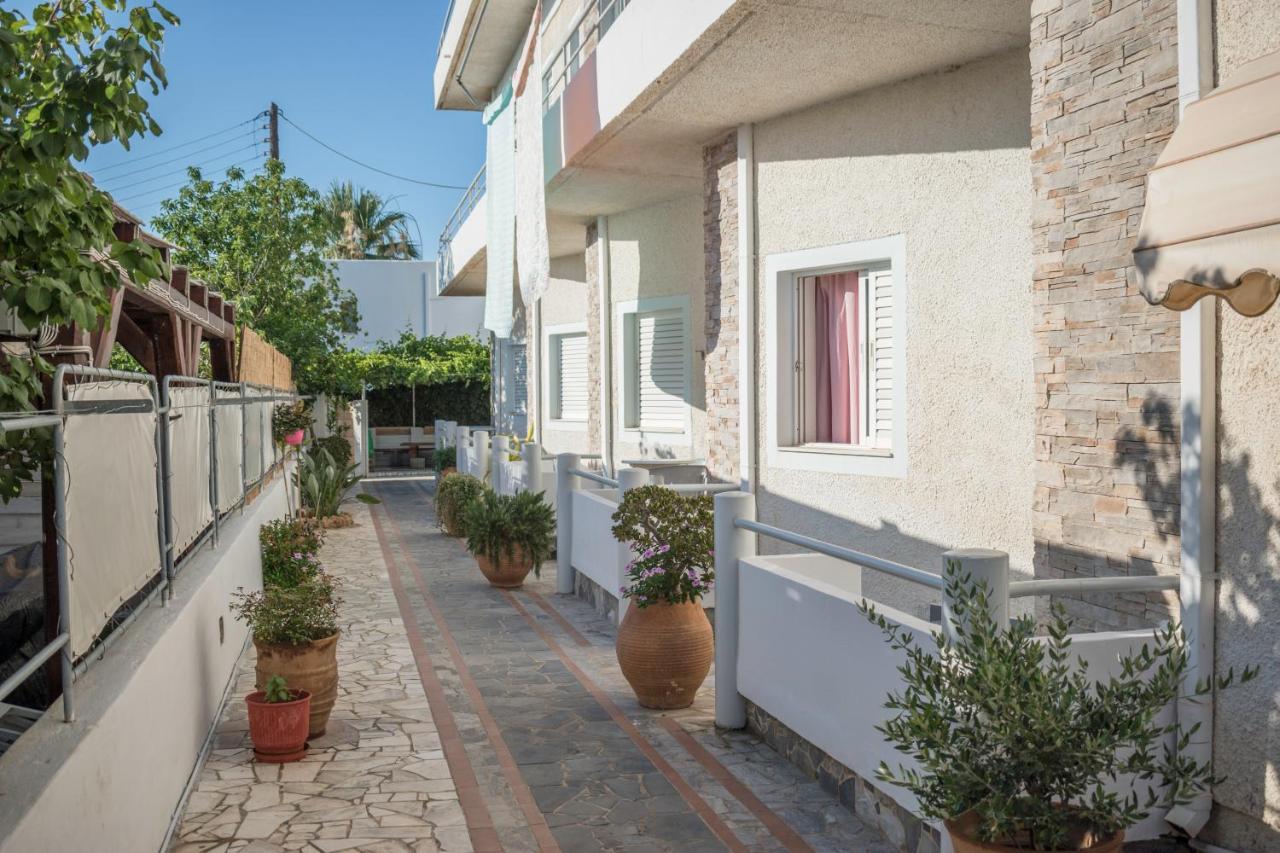 Stefanie Studios Agia Marina エクステリア 写真