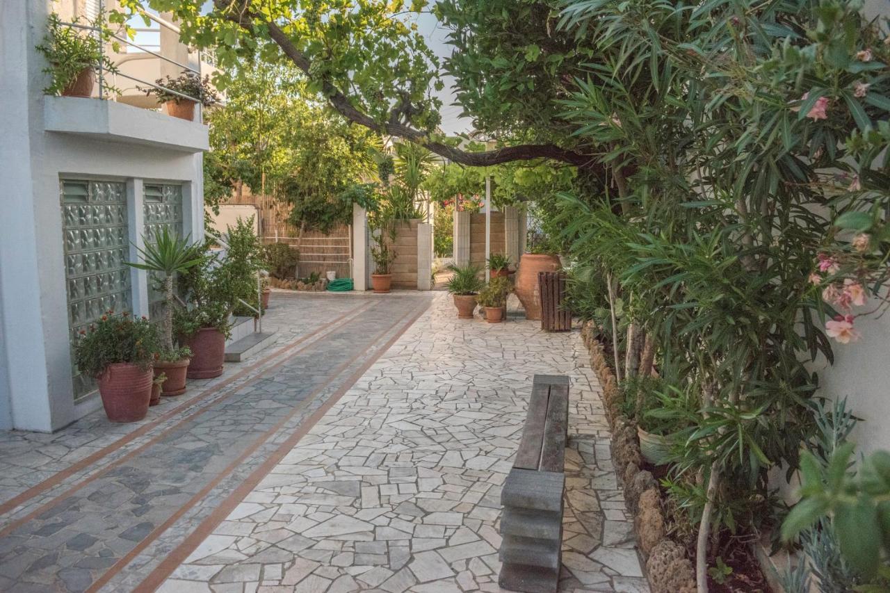 Stefanie Studios Agia Marina エクステリア 写真