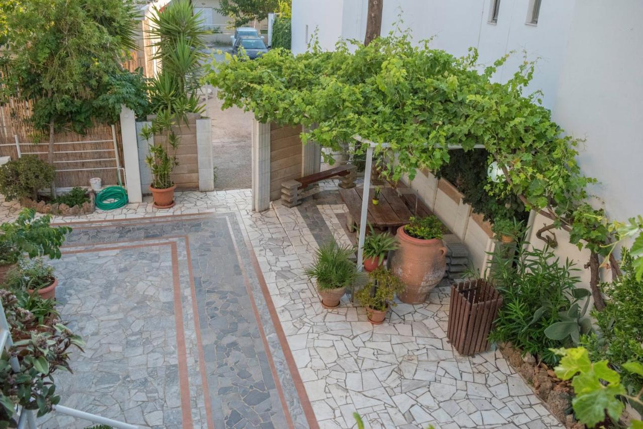 Stefanie Studios Agia Marina エクステリア 写真